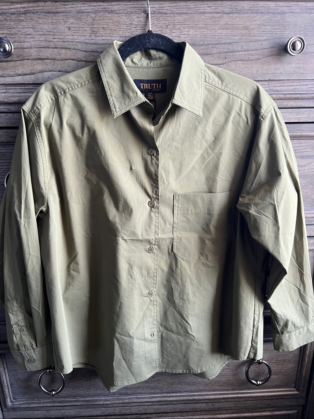 NWT Truth by Republic Olive Green Button Down Shirt Size S